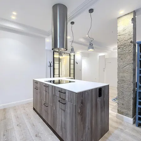 Near Museum Luxury By Next Stop *