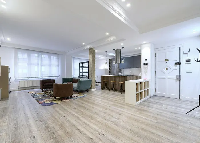 Near Museum Luxury By Next Stop