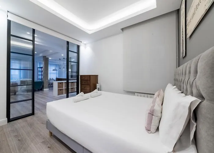 Near Museum Luxury By Next Stop