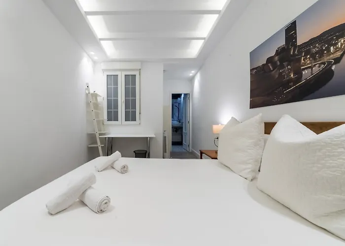 Near Museum Luxury By Next Stop